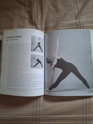 Yogilates sistema que integra yoga y pilates.