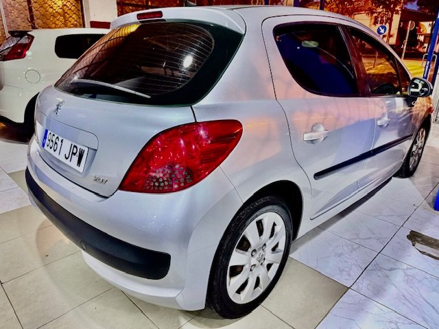 Peugeot 207 1.6 HDI Premium 3p 5p 2007, foto 4