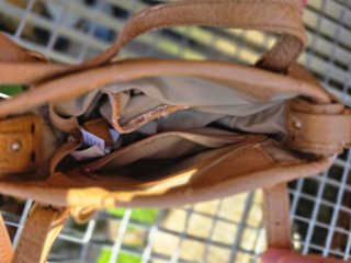 Bolso bandolera Cortefiel – color camel / beige