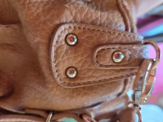 Bolso bandolera Cortefiel – color camel / beige
