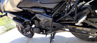 Kawasaki Versys 650 Adventure Negra/dorsda