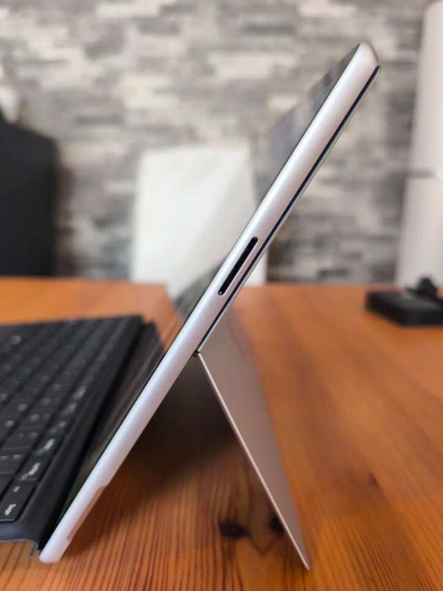 Surface Pro 9 i7 16GB RAM 500GB SSD Plata
