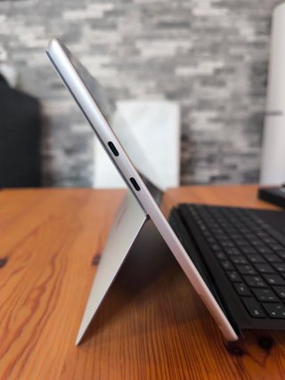 Surface Pro 9 i7 16GB RAM 500GB SSD Plata