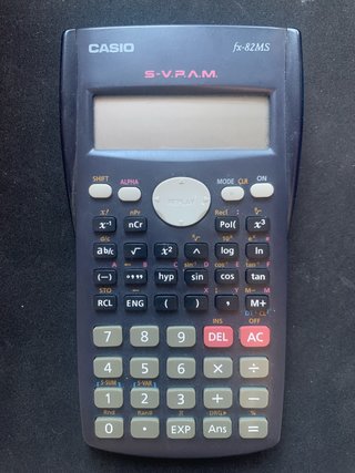 Calculadora Casio fx-82MS