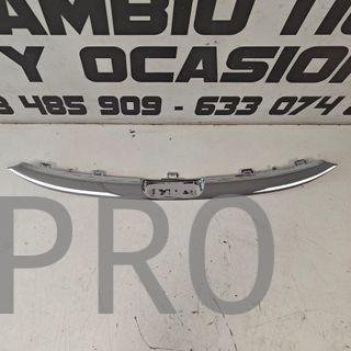 MOLDURA CENTRAL PARACHOQUE DELANTERO PEUGEOT 607