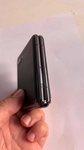 Samsung Galaxy Z Flip 5G Gris