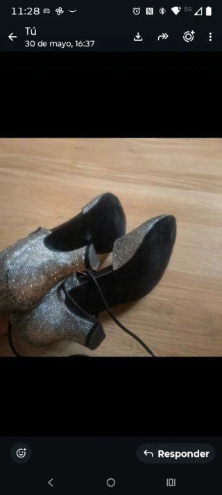 Zapatos de baile latino plateados