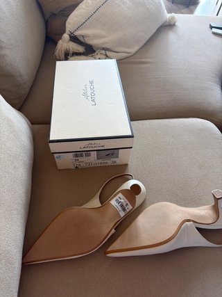 Zapatos Atelier LATOUCHE Tacon Bajo Beige