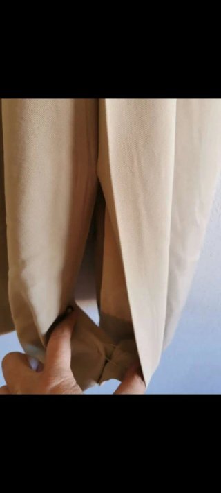 Gabardina de chica talla L de Mango nueva.