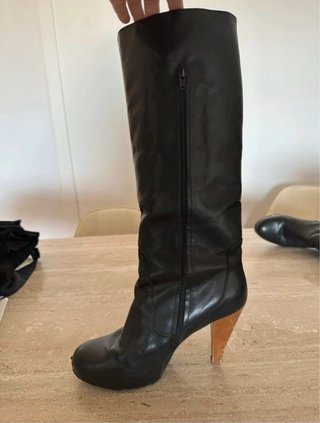 Botas de piel negras
