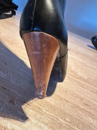 Botas de piel negras