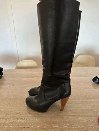 Botas de piel negras