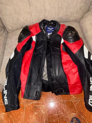 Chaqueta de moto MILINE roja y negra