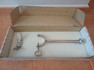 Soporte Jamonero Flores Cortes