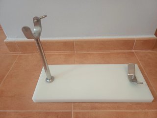 Soporte Jamonero Flores Cortes