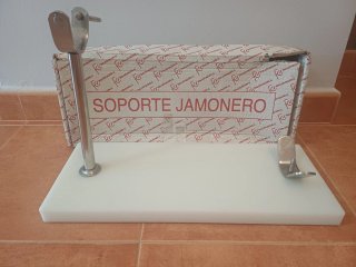 Soporte Jamonero Flores Cortes
