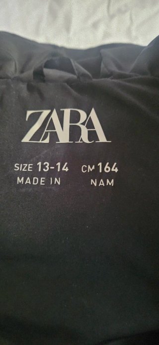 Chaleco acolchado Zara con capucha