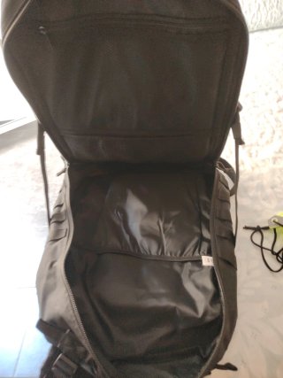 Mochila Negra Senderismo y Viaje