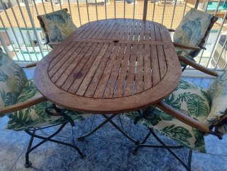 Conjunto mesa y 4 sillas jardín madera