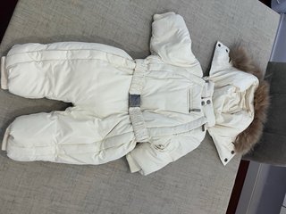 Buzo de invierno para bebé 3 meses. Con capucha.