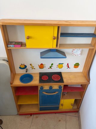 Cocinita de madera para niños