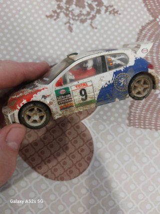 Coche Scalextric Peugeot