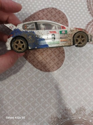 Coche Scalextric Peugeot