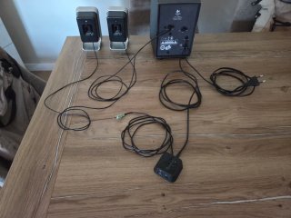 Altavoces Logitech 2.1 Negro/Plata