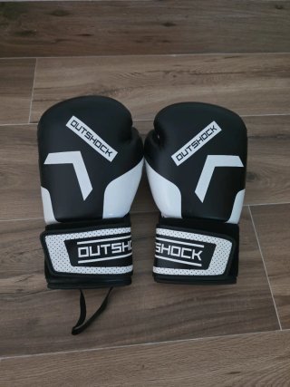 Guantes de Boxeo Outshock Negros Talla mediana