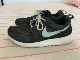 Zapatillas Nike Roshe Run Talla 39