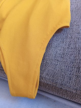 Vestido amarillo de fiesta sin mangas