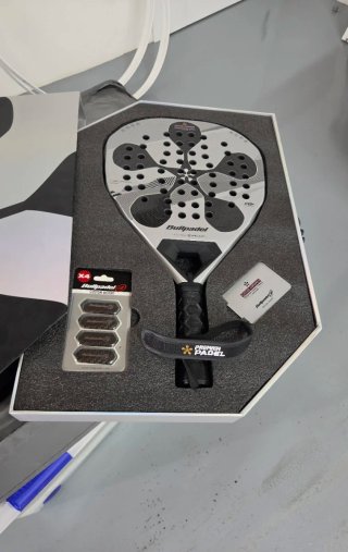 Bullpadel Neuron 02 Edge Tour Padel  Chingoto