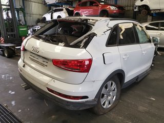 Aletín tras der audi 19002 8u0853818 q3 attraction