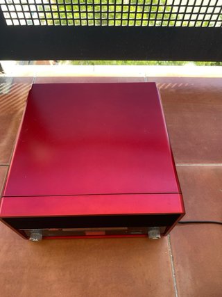 Tocadiscos Rojo y Negro