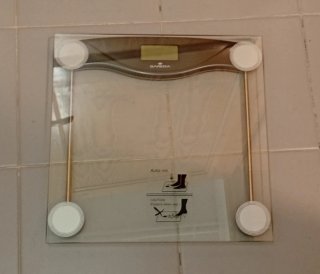 Báscula de baño electrónica Sareba