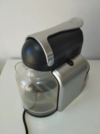 Cafetera Nespresso DeLonghi Essenza