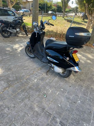 Aprilia Habana 50cc Scooter Negra