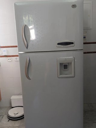OFERTA Nevera LG 180x85x70 con dispensador agua