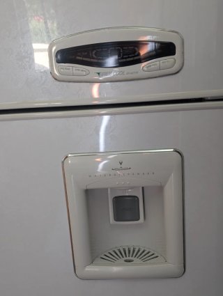 OFERTA Nevera LG 180x85x70 con dispensador agua