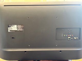 TV LG Smart TV 32'' + 2 Soportes