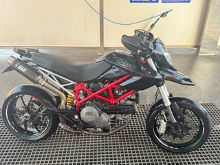 Ducati Hypermotard 796
