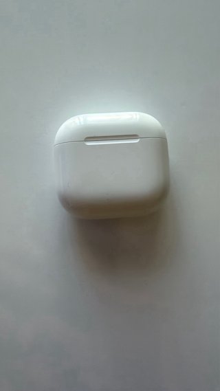 AirPods 4 Cancelación Ruido con su caja original