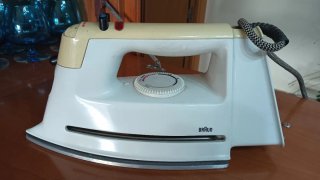 Plancha de ropa Braun vintage