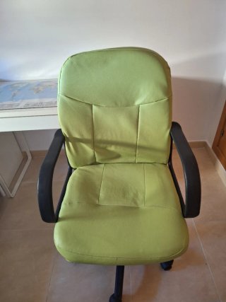Litera + 2 colchones + escritorio