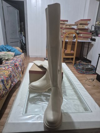 Botas altas beige talla 38
