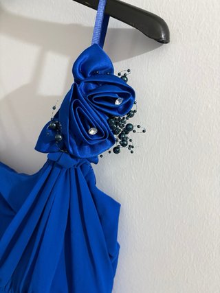 Vestido de fiesta azul
