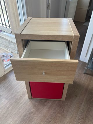Armadio con cassetti di stoccaggio