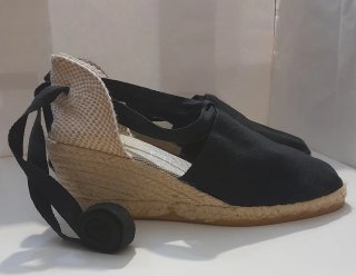Alpargatas de cuña con cintas. Suyure. n°37