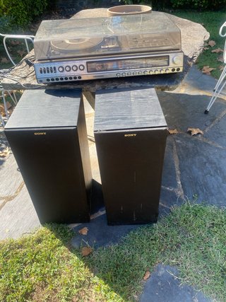 Equipo de música Grundig vintage + altavoces Sony