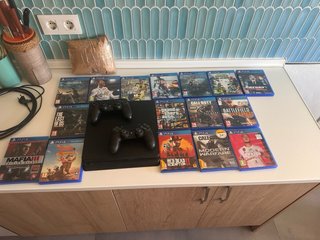 PS4 (PlayStation 4) 1TB Nero + Giochi